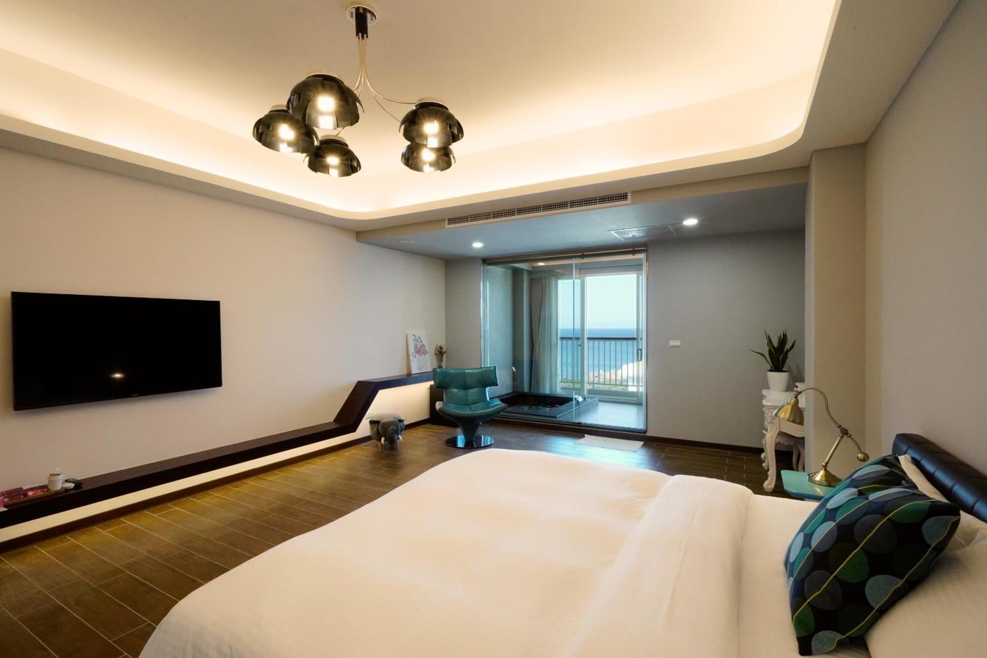 Little Piggy B&B Manzhou Exterior photo